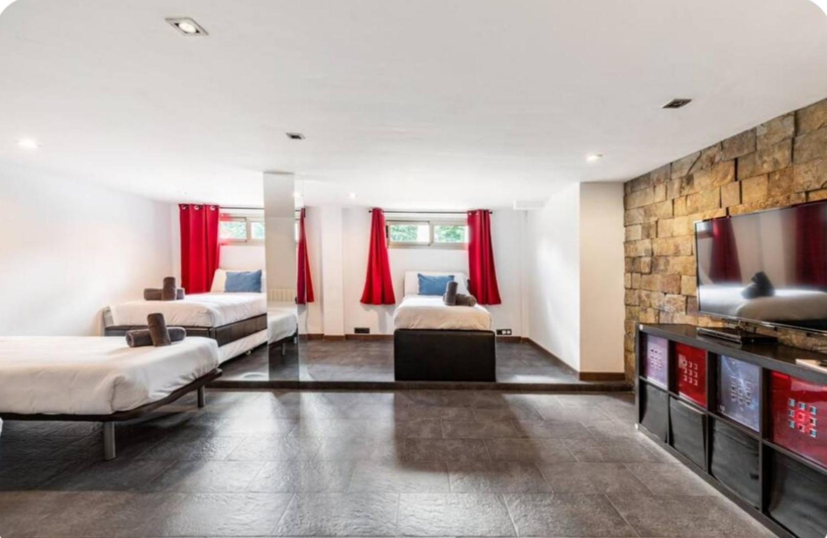 Villa La Roca Madrid 瓜达拉马 外观 照片