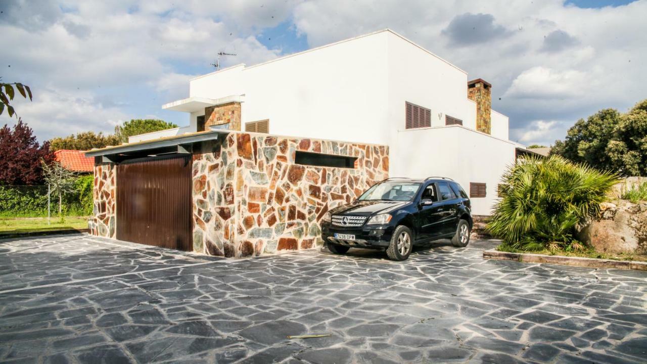 Villa La Roca Madrid 瓜达拉马 外观 照片